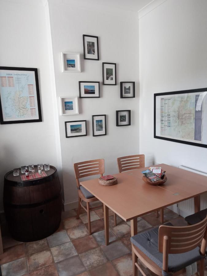 Apartment In The Heart Of Callander Bagian luar foto